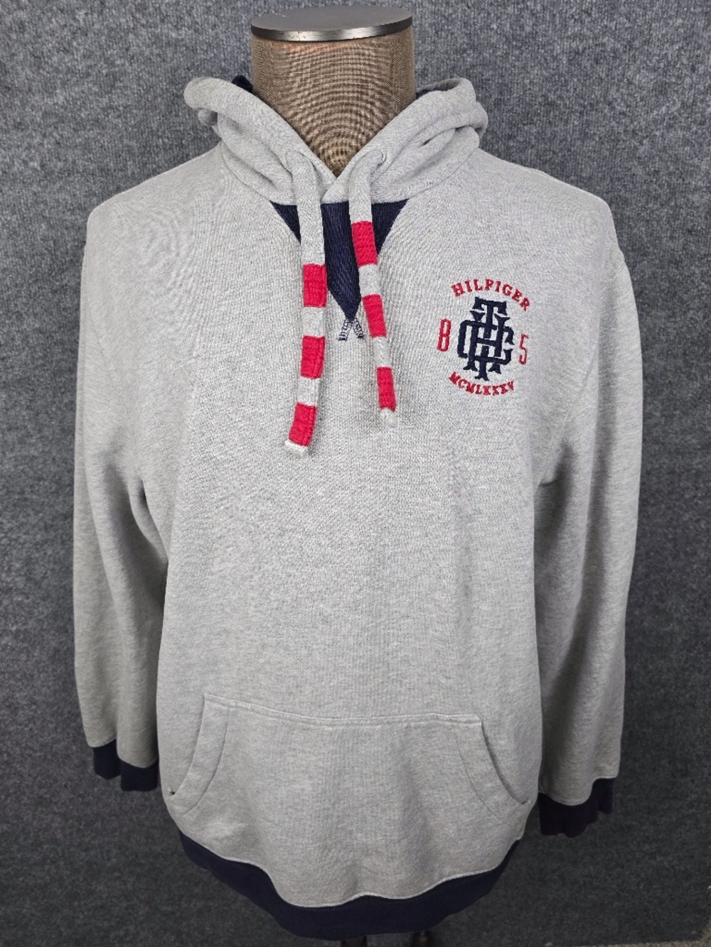 Vintage Tommy Hilfiger Crest Pullover Hoodie Grey Men's XL